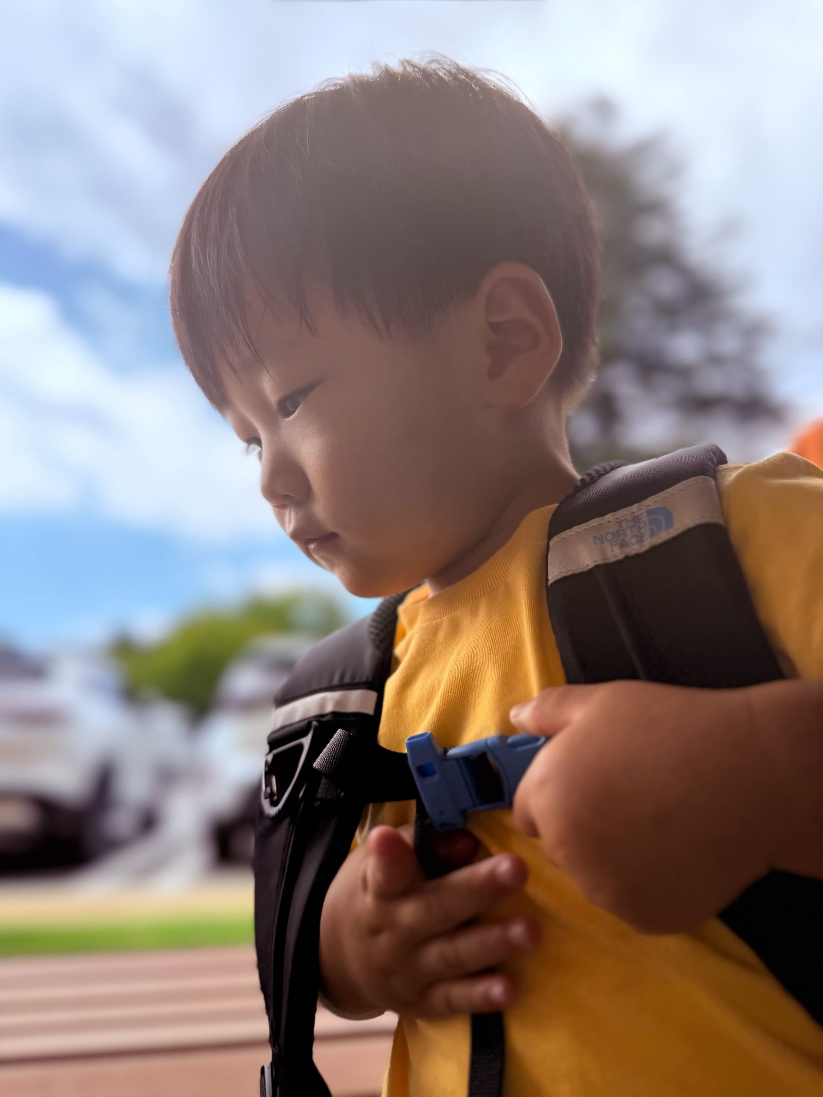 リュックを背負った男の子